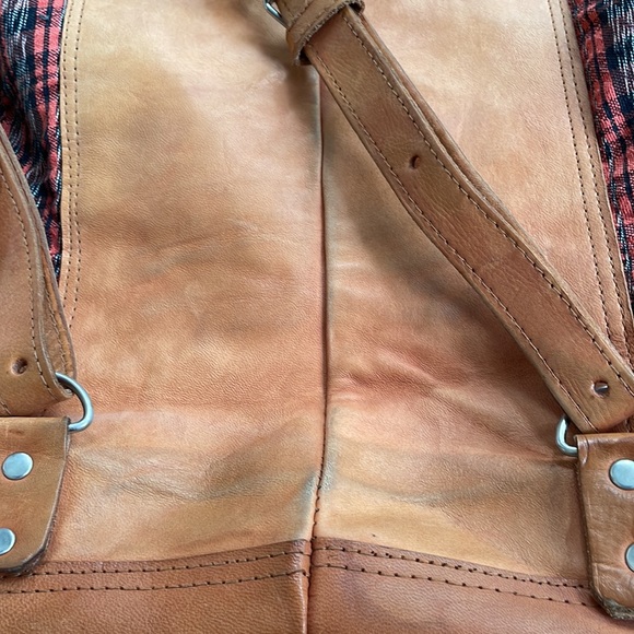 Hand-Woven Leather Backpack - Picture 5 of 6